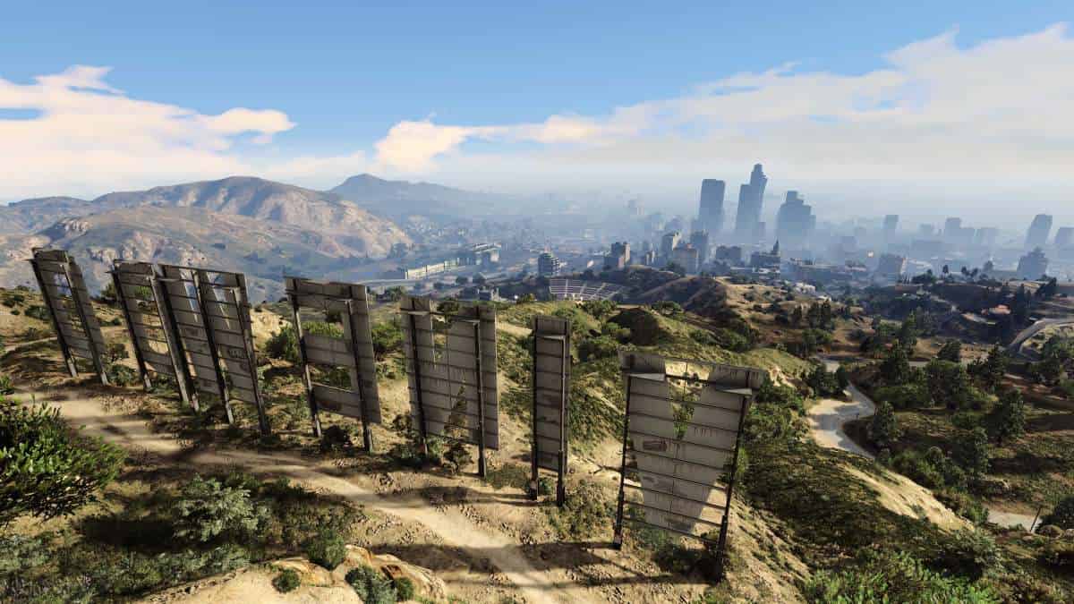 Back of the Hollywood sign in GTA 5