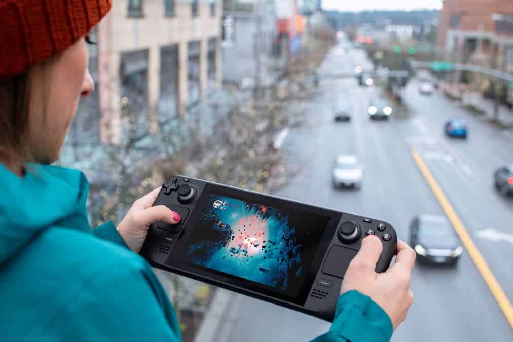 “Don’t Sleep on the Back Buttons” Steam Deck Users Share a PSA