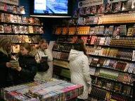 video games discs are here to stay, bluray will not go away