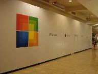 Microsoft Store in So Cal: Apple Store clearly in its sights