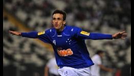 Cruzeiro ease into Libertadores quarters