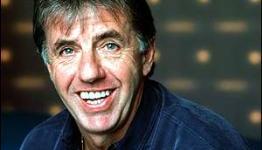 PES 2011 loses Mark Lawrenson