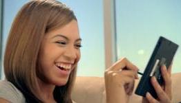 EGTV plays with Nintendo 3ds.