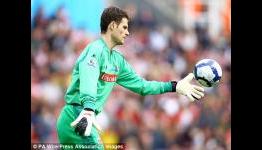 Chelsea hope to tempt Stoke with £4.5m bid for keeper Asmir Begovic