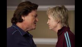 ‘Glee’ Returns Huge, Rivals Slip