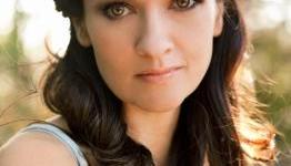 Geek Goddess Catherine Taber talks about Star Wars gaming and voicing Padme in The Clone Wars