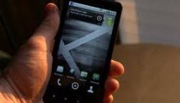 Samsung Fascinate vs. Motorola Droid X