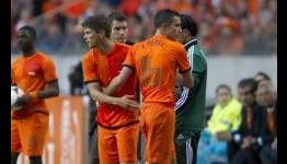 Highlights: Netherlands 6-0 Northern Ireland (International Friendly – 02/06/2012)