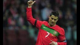 Cristiano Ronaldo: If I had a suitcase full of money I’d bet on Portugal or Spain to win Euro 2012