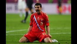 Euro 2012 Day 1 Wrap: Greece Deny Poland, Dzagoev Stars for Rampant Russia
