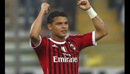 Berlusconi decides AC Milan will not sell Thiago Silva to PSG