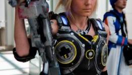 Jessica Nigri – Anya, Gears of War Cosplay