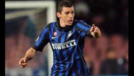 Lucio completes Juventus switch