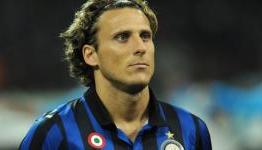 Internacional announce Forlan signing