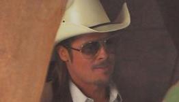 Brad Pitt on ‘The Counselor’ Set – First Look