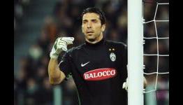 Picking a World Football Veterans XI