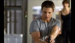 The Bourne Legacy Review | FleshEatingZipper
