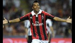 Robinho ruled out for a month with thigh injury