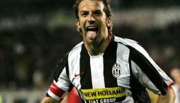 Del Piero joins Sydney FC despite late Liverpool interest