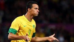 Internacional firm on Damiao