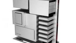 BMW and ThermalTake’s Level 10 Computer Case IS HOT