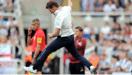 William Gallas asks fans not to panic