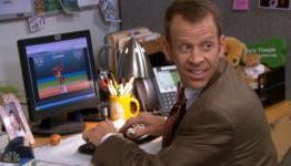 The QWOP Game Makes an Appearance in The Office Season 9 Premiere