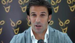Del Piero makes losing Sydney debut