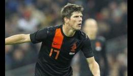 Huntelaar not distracted despite closing in on Netherlands scoring record