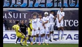 Dinamo Moscow squad shot at by angry fans