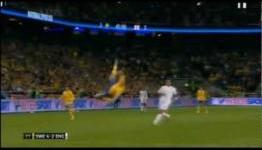 PES 2013 Bicycle Kick tutorial