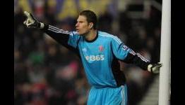 Manchester United to Sign New Goalkeeper as Doubts Remain over David De Gea