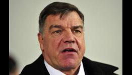 Allardyce waiting on injured duo