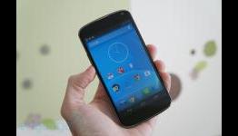 Watch the Nexus 4 hit 130 degrees