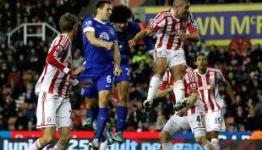 Distin: Ban will teach Fellaini