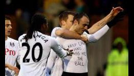 Fulham boss Jol brands Berbatov’s T-shirt celebration ‘stupid’