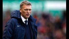 Moyes: Everton do not intend to sell Fellaini or Baines in January