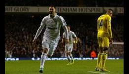 Dempsey rings in new year with game-icing goal for Tottenham