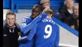 Chelsea fans turn on Torres & call for Demba Ba