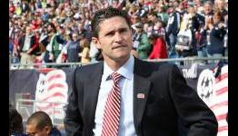 New England trades up for top spot in 2013 SuperDraft