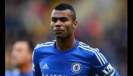 Benitez confirms agreement over new Chelsea deal for Ashley Cole
