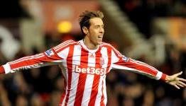 QPR want to sign Peter Crouch, Tony Pulis confirms