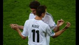 Gomez & Khedira return to Germany squad for France clash