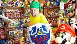 The Largest Collection of Video Game Memorabilia (ever)