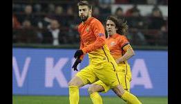 Pique calls for response from Barcelona
