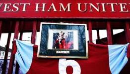 Never Forgotten: See pictures of West Ham’s tribute to Bobby Moore