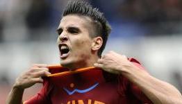 Agent of Roma forward Erik Lamela plays down link to Manchester United