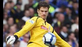 Manchester United target Begovic: My only concern is Stoke