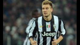 Bendtner must take ‘step down’ in search for new club, says Arnesen