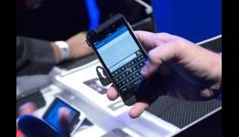 BlackBerry Wins Biggest Corporate Order on Record From Retailer
